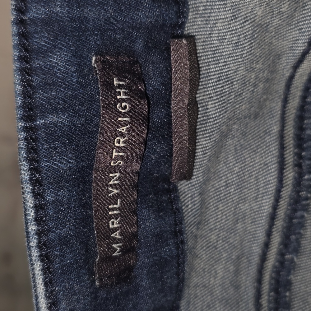 NYDJ Marilyn Straight Jeans Style# MDNAMS2678 Lift Tuck Studded Womens Size 8 - Picture 9 of 15